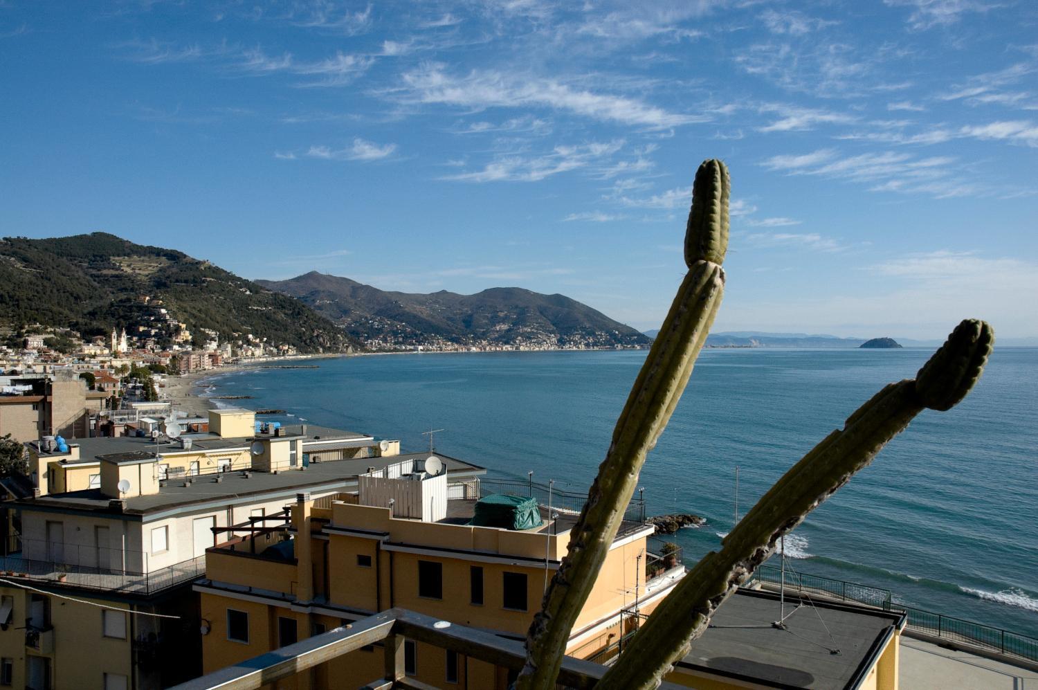 Hotel Ambassador Laigueglia Kültér fotó